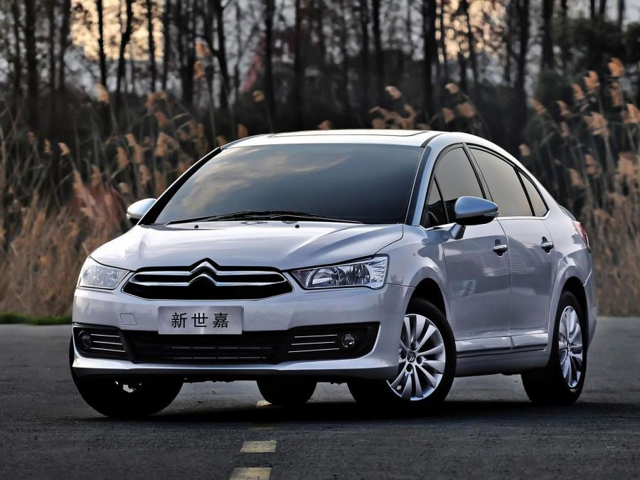  Citroen C-Quatre Sedan 2012 года  (фото 5 из 7)